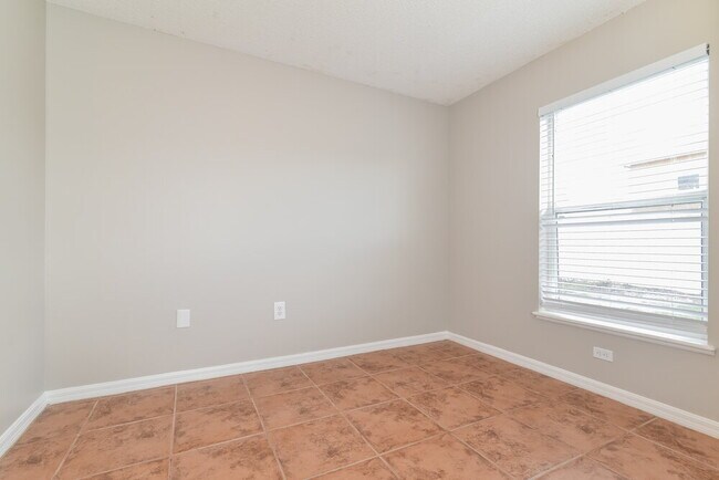 Building Photo - 308 Mariana Way