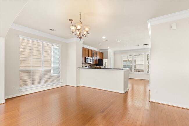 Building Photo - 3334 Clearview Villa Way