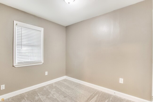 Building Photo - 8208 Connally Dr