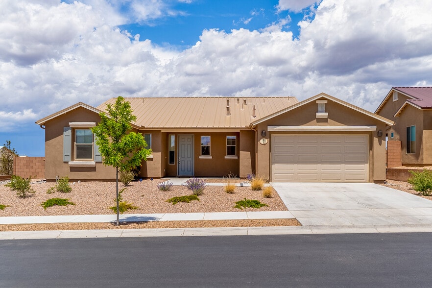 Building Photo - 1 Camino Cerro Escondido