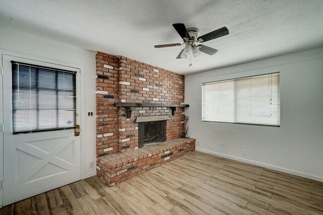 Building Photo - READY TO VIEW NOW! Charming 3-Bedroom Home Near ASU – Prime Location!