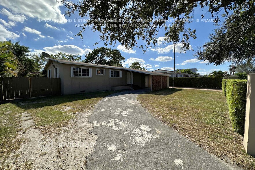 Building Photo - 7760 SW 18th Terrace