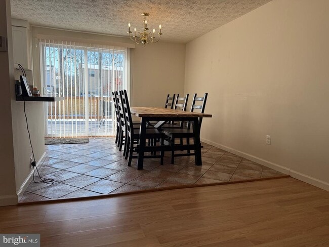 Building Photo - 8291 Raindrop Way