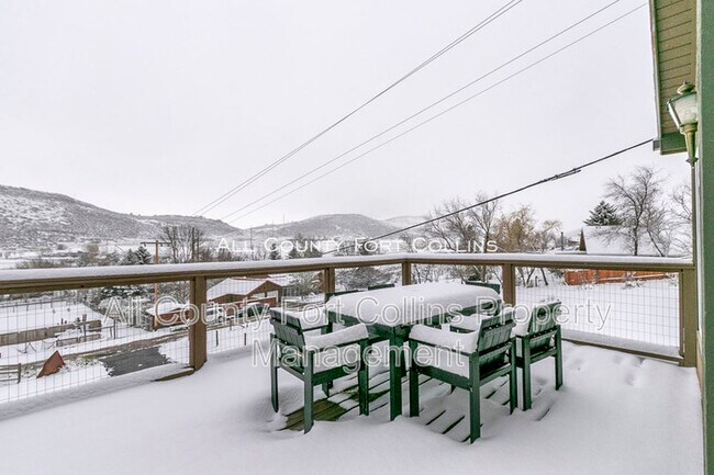 Building Photo - 6009 Hillside Dr