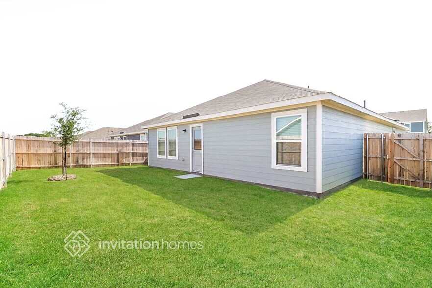 Building Photo - 7105 Landings Edge Rd