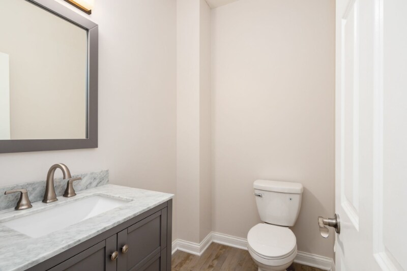 Building Photo - 7200 Fernridge Dr