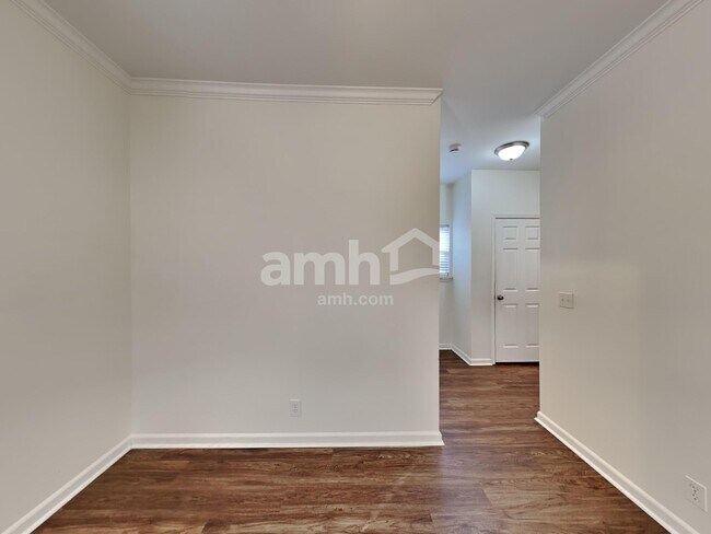 Building Photo - 1502 Halifax Dr