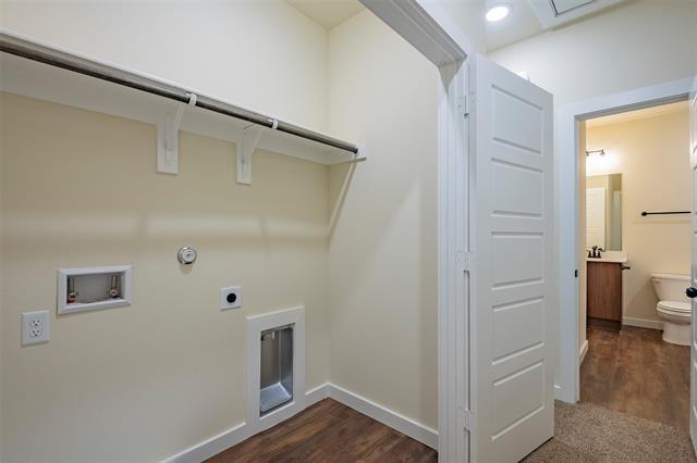 Building Photo - 713 Wheatfield Dr