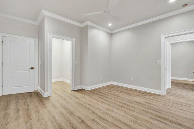 Building Photo - 265 Trunk St NE