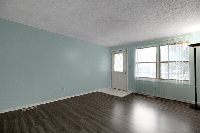 Building Photo - 2138 Sprucefield Dr
