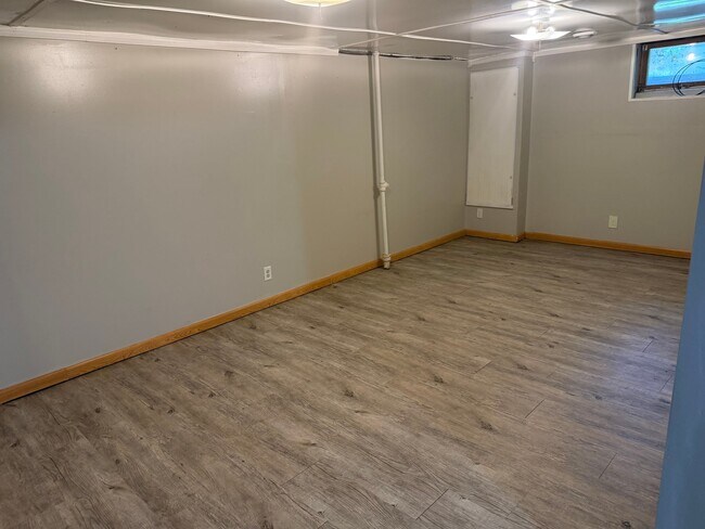 Building Photo - 5612 Minnetonka Blvd