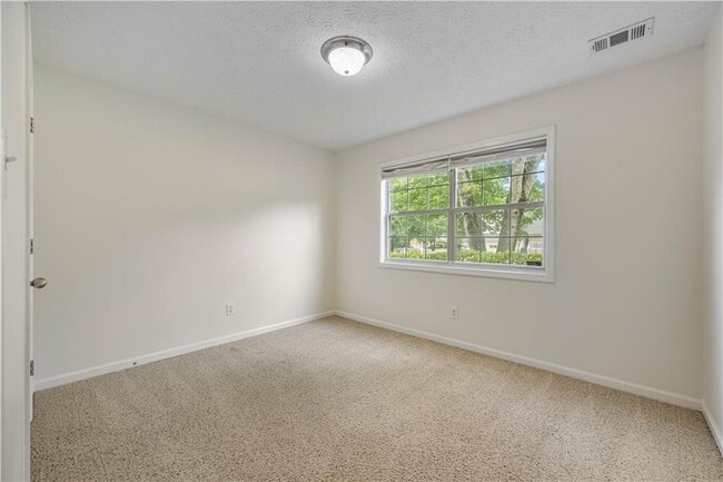 Building Photo - 5137 Allison Way NE