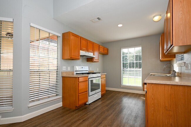 Building Photo - 6543 Liberty Valley Dr