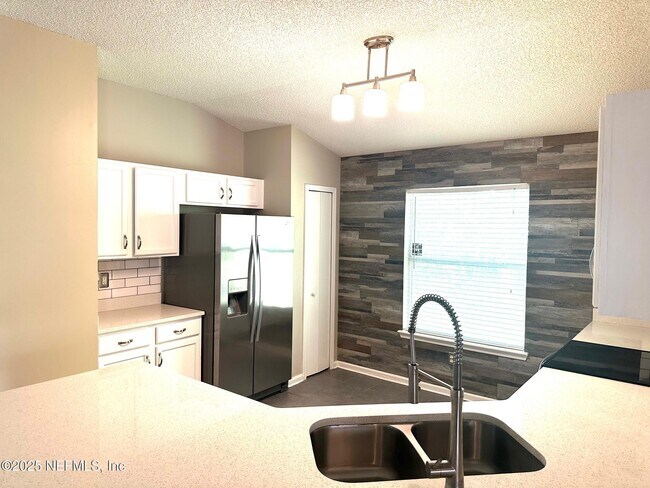 Building Photo - 229 Nadia Michelle Ct N