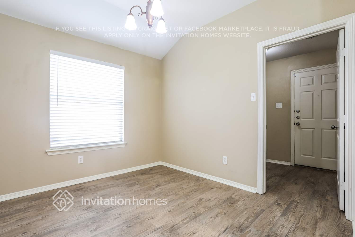 Building Photo - 4808 Bluebird Ln