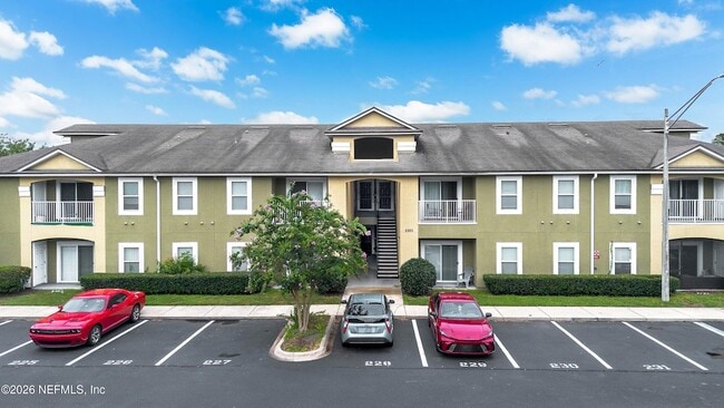 Building Photo - 6925 Ortega Woods Dr