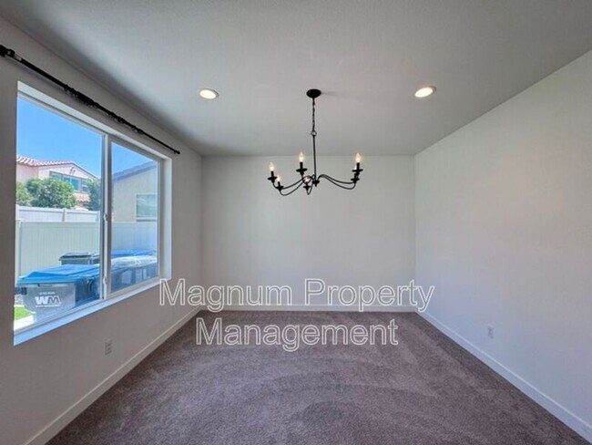 Building Photo - 34118 Willow Stone St