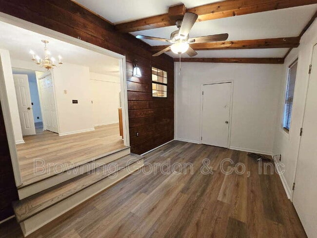 Building Photo - 251 Colt Dr