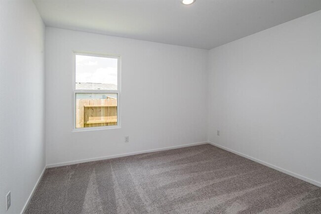 Building Photo - 640 Magnolia Creek Dr