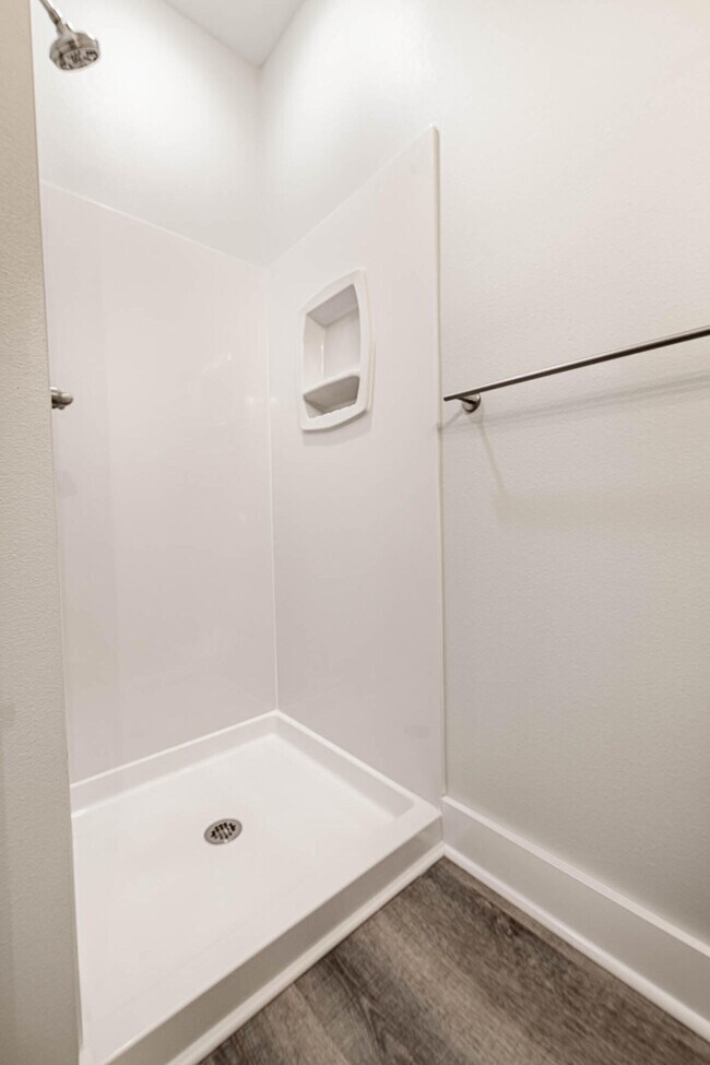 Building Photo - 108 Clearing Wy