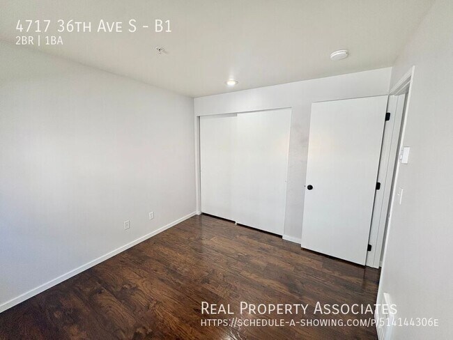 Building Photo - 4717 36th Ave S