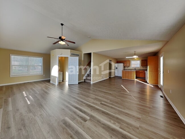 Building Photo - 5 S Ridge Dr