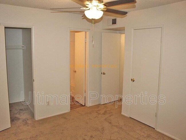 Building Photo - 4126 W Colter St