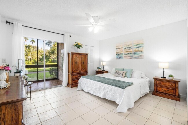 Building Photo - 7321 Amberly Ln