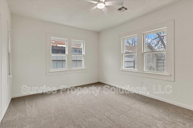 Building Photo - 1704 NW 32nd St