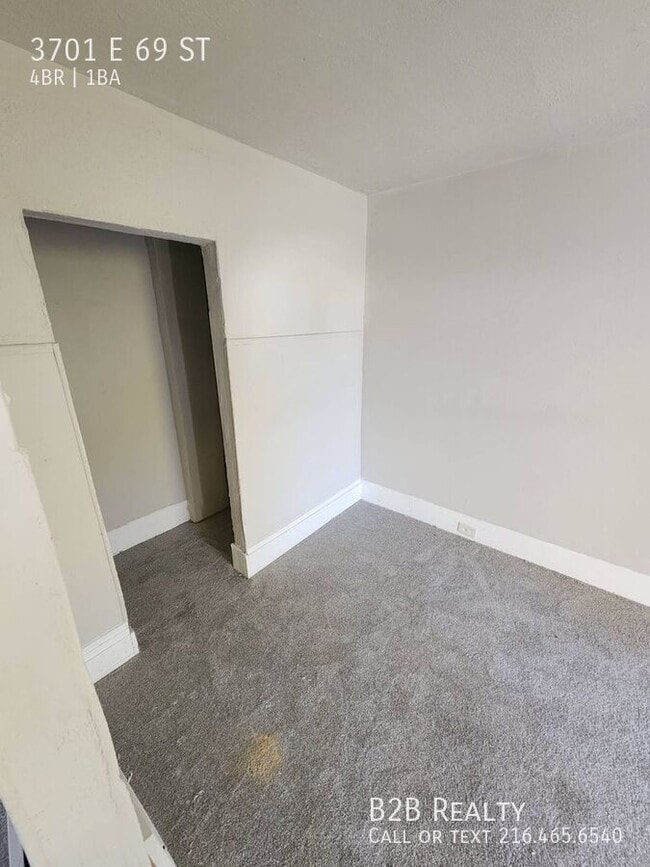 Building Photo - 3701 E 69th St