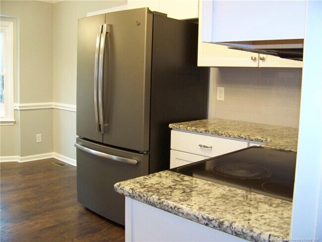 Building Photo - 6308 Dorset Ave