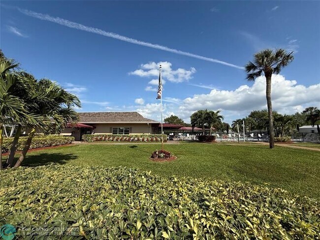 Building Photo - 1397 High Point Way