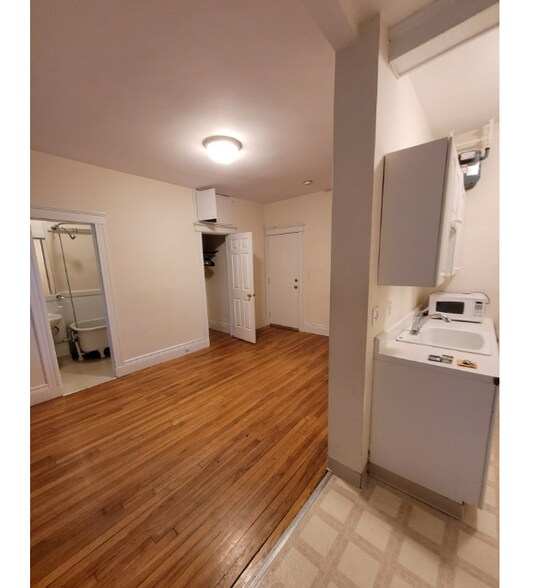 Primary Photo - 60 Queensberry St