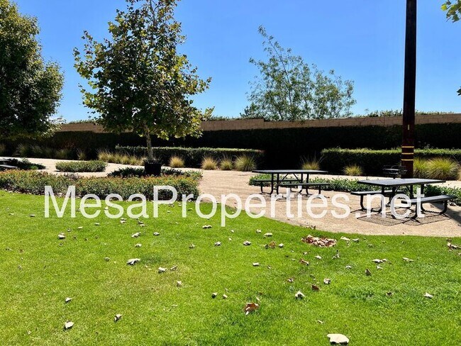 Building Photo - 1046 Newberry Ln