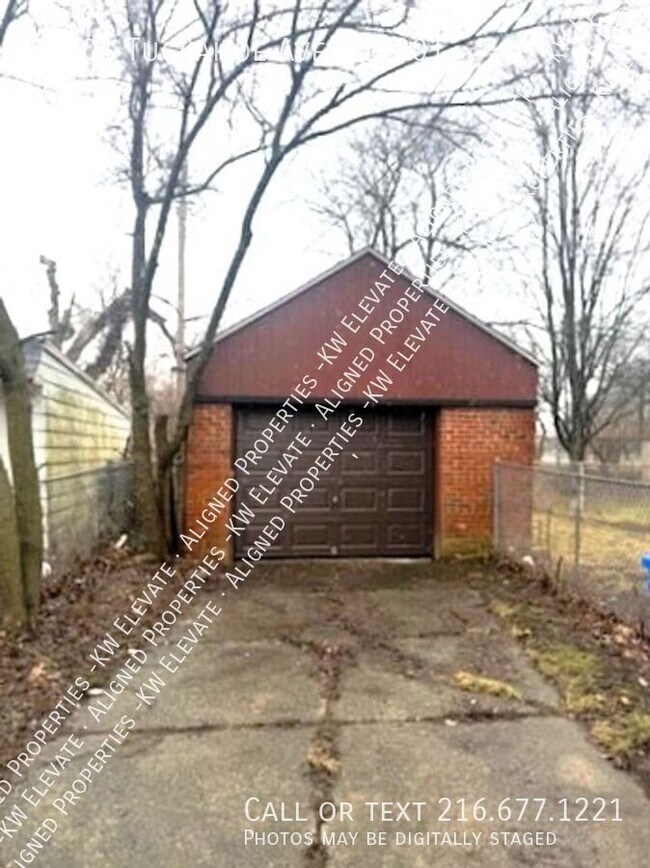 Building Photo - 14301 Tuckahoe Ave