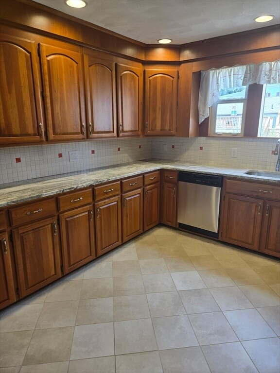 Building Photo - 452 Highland Ave