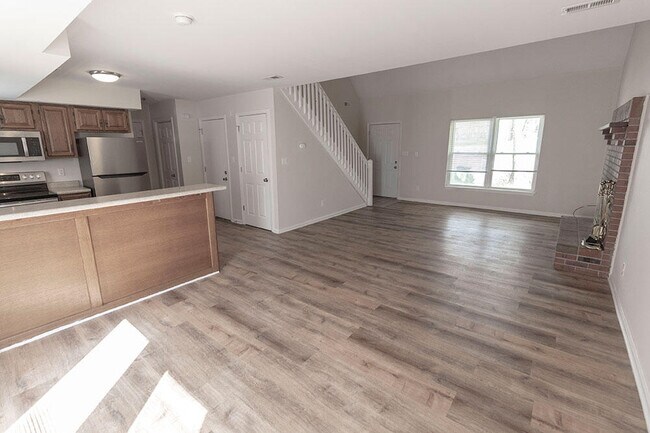 Building Photo - 1901 Mirtle Grove Ct