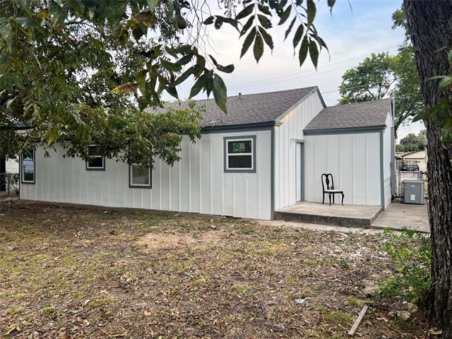 Building Photo - 3909 Carnation Ave