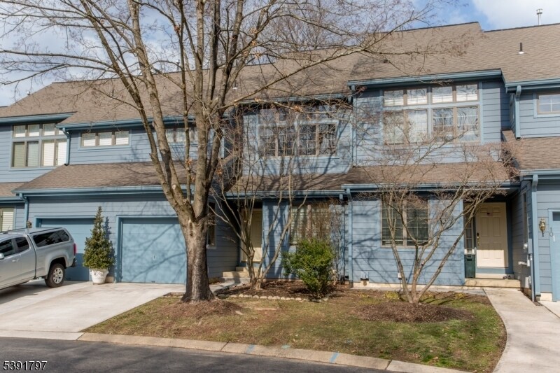 Building Photo - 9 Sturbridge Ct