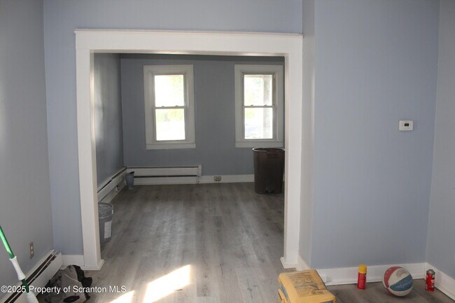 Building Photo - 1507 Luzerne St