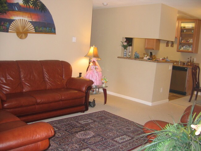 Living Room - 880 E Fremont Ave