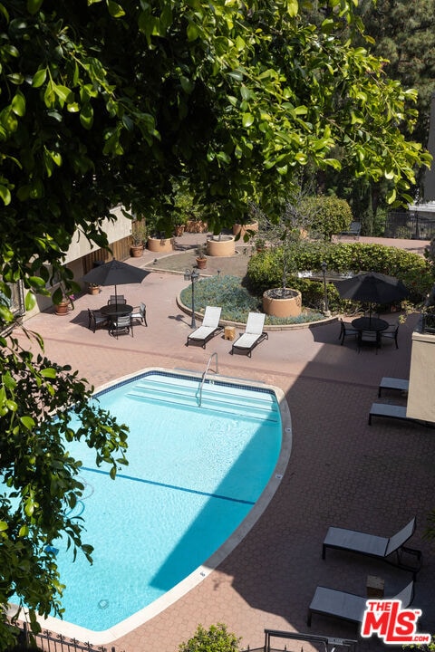 Building Photo - 6708 Hillpark Dr