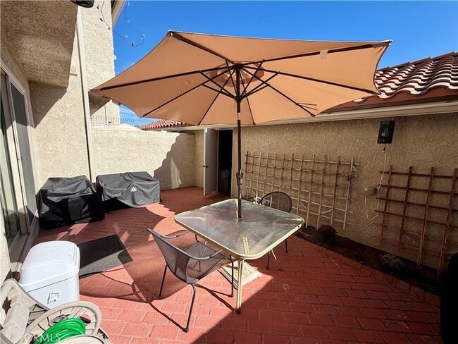 Building Photo - 6855 Valley Circle Blvd