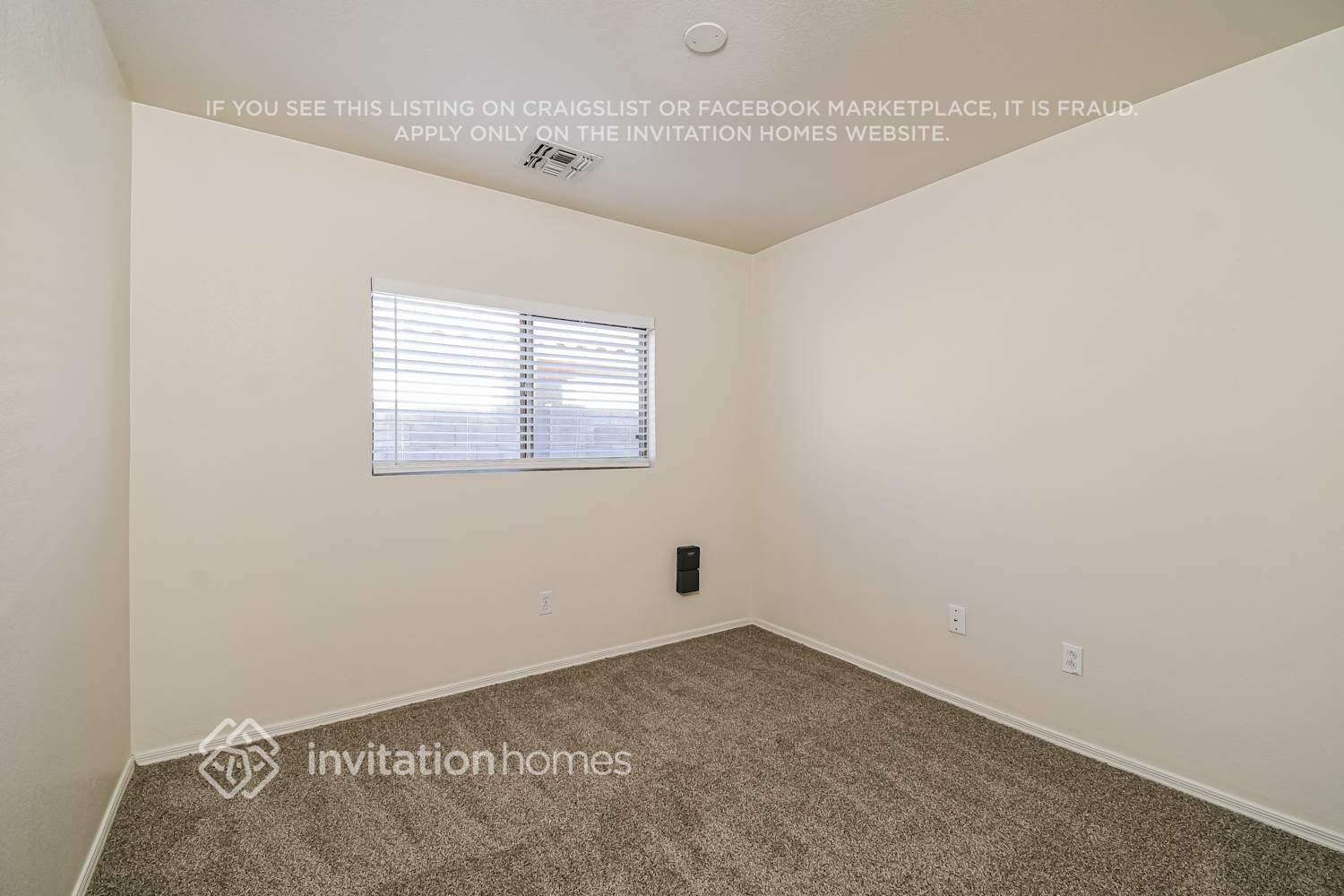 Building Photo - 11304 E Quarry Ave