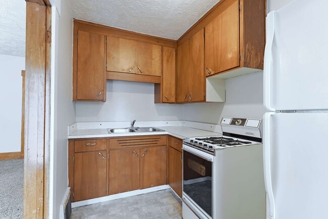 Building Photo - 4641 Stockwell St