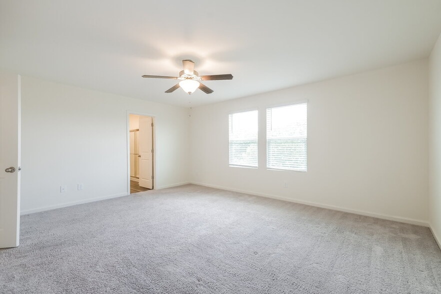 Building Photo - 367 Greenwalk Pl