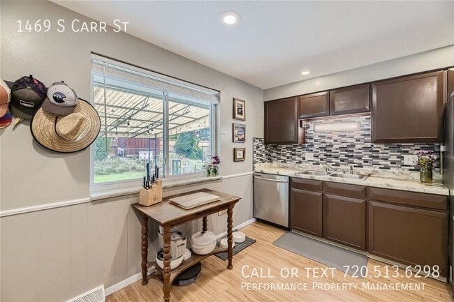 Building Photo - 1469 S Carr St