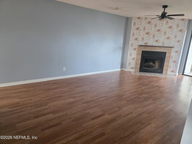 Building Photo - 5615 San Juan Ave
