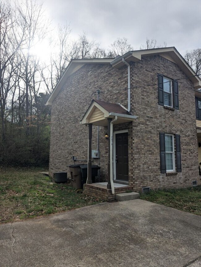 Building Photo - Quaint Neighborhood living