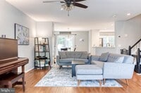 Building Photo - 708 Leister Dr